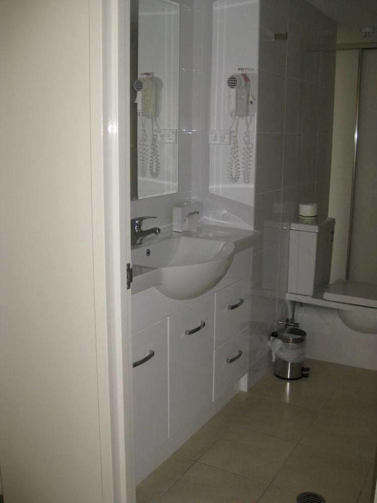 Spring Hill Centrepoint Apartment